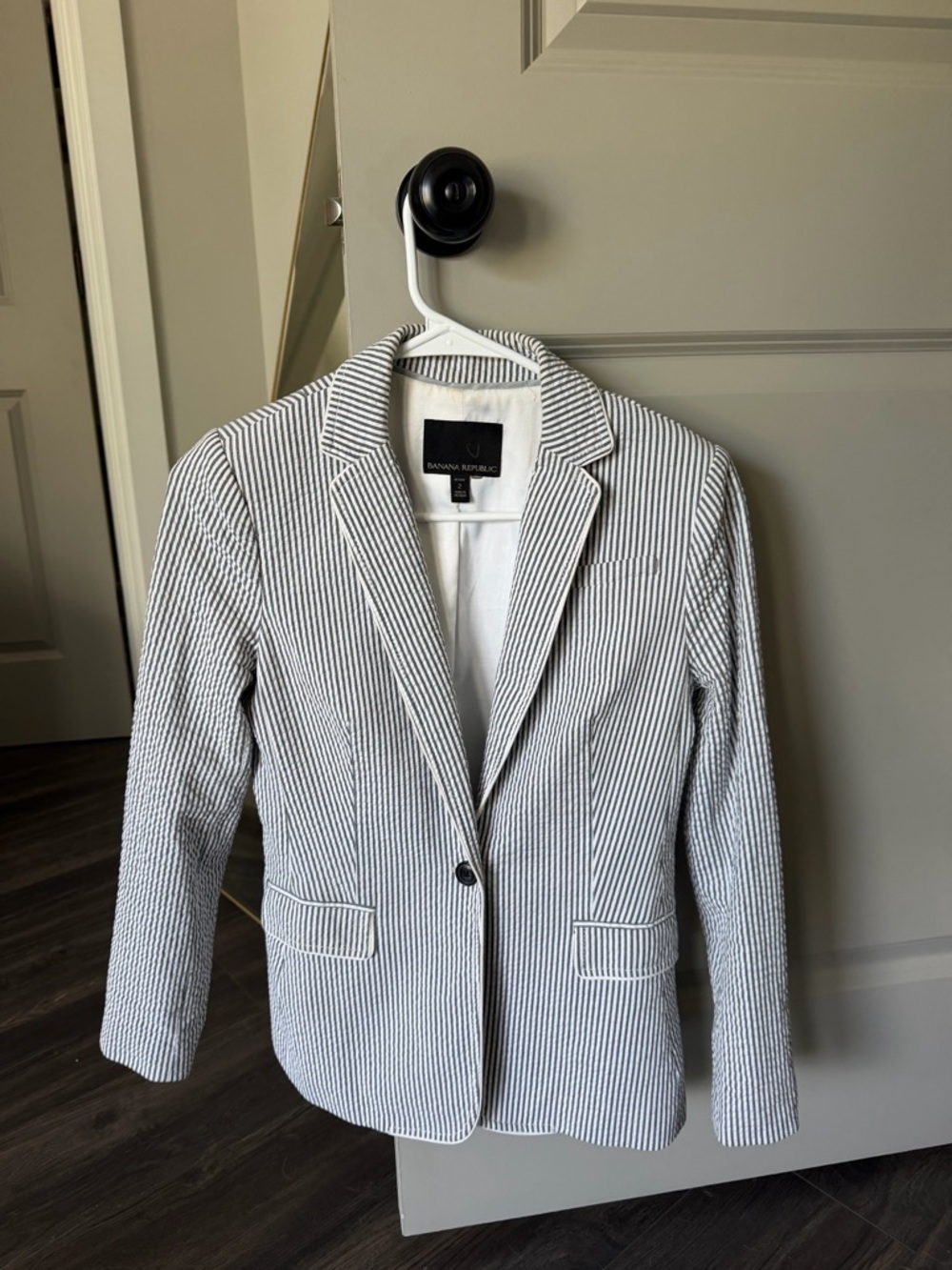 Banana Republic White and Navy Pinstripe Cotton Blazer